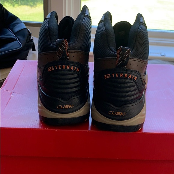 New Balance Sneakers - Picture 3 of 6